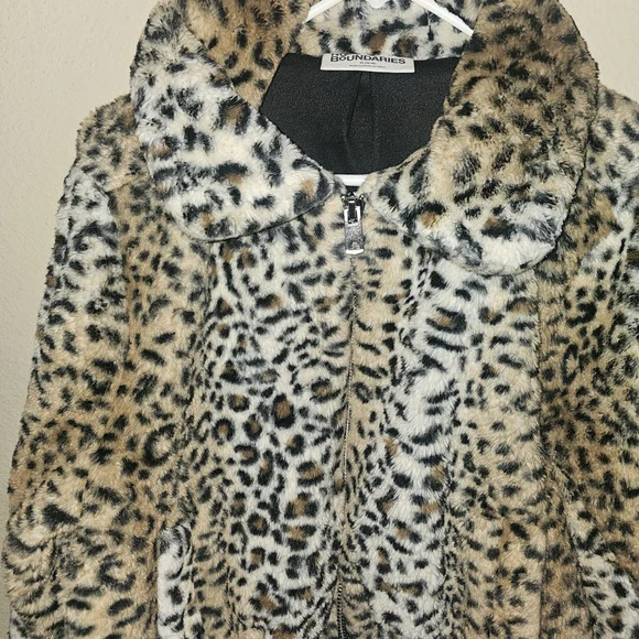 Chic Leopard Print Faux Fur Coat - Picture 9 of 12